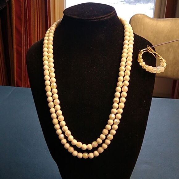 Vintage Faceted and Smooth Beaded Necklace & Earrings Gold Tone Metal - Picture 1 of 11